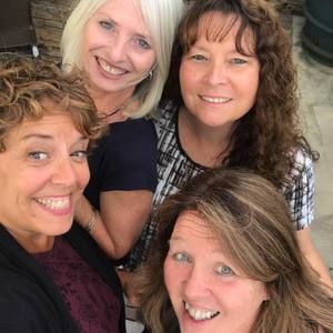 Meet your Posher, Debora